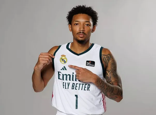 Nick Smith, oficial en el Real Madrid para un año