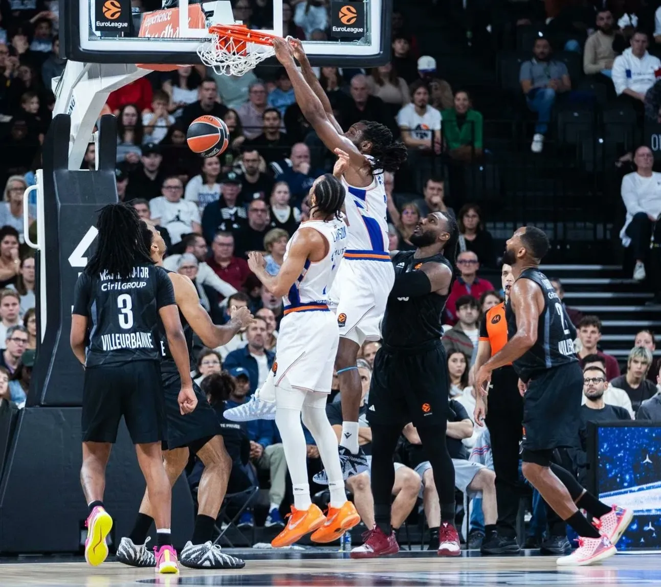 El Baskonia sigue cayendo y sin tocar fondo, derrota también contra el Asvel